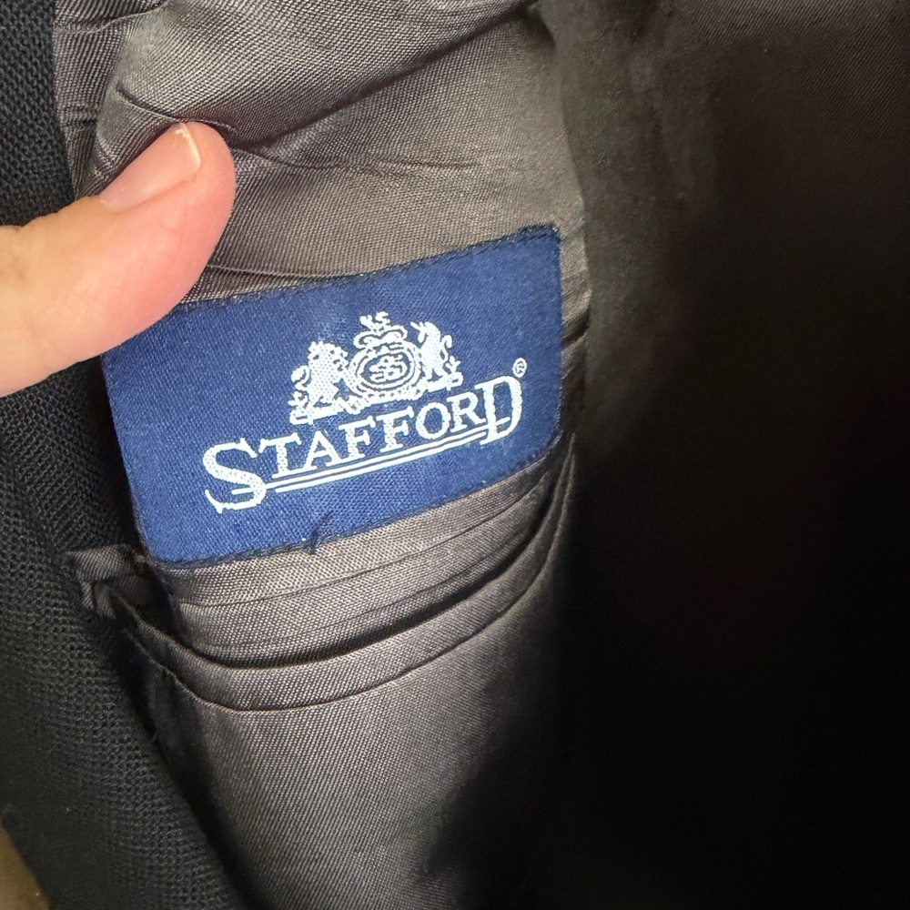 Like new Stafford size 46R Black Two-Button Men's Sport Coat. Classic. Textured - Picture 5 of 7